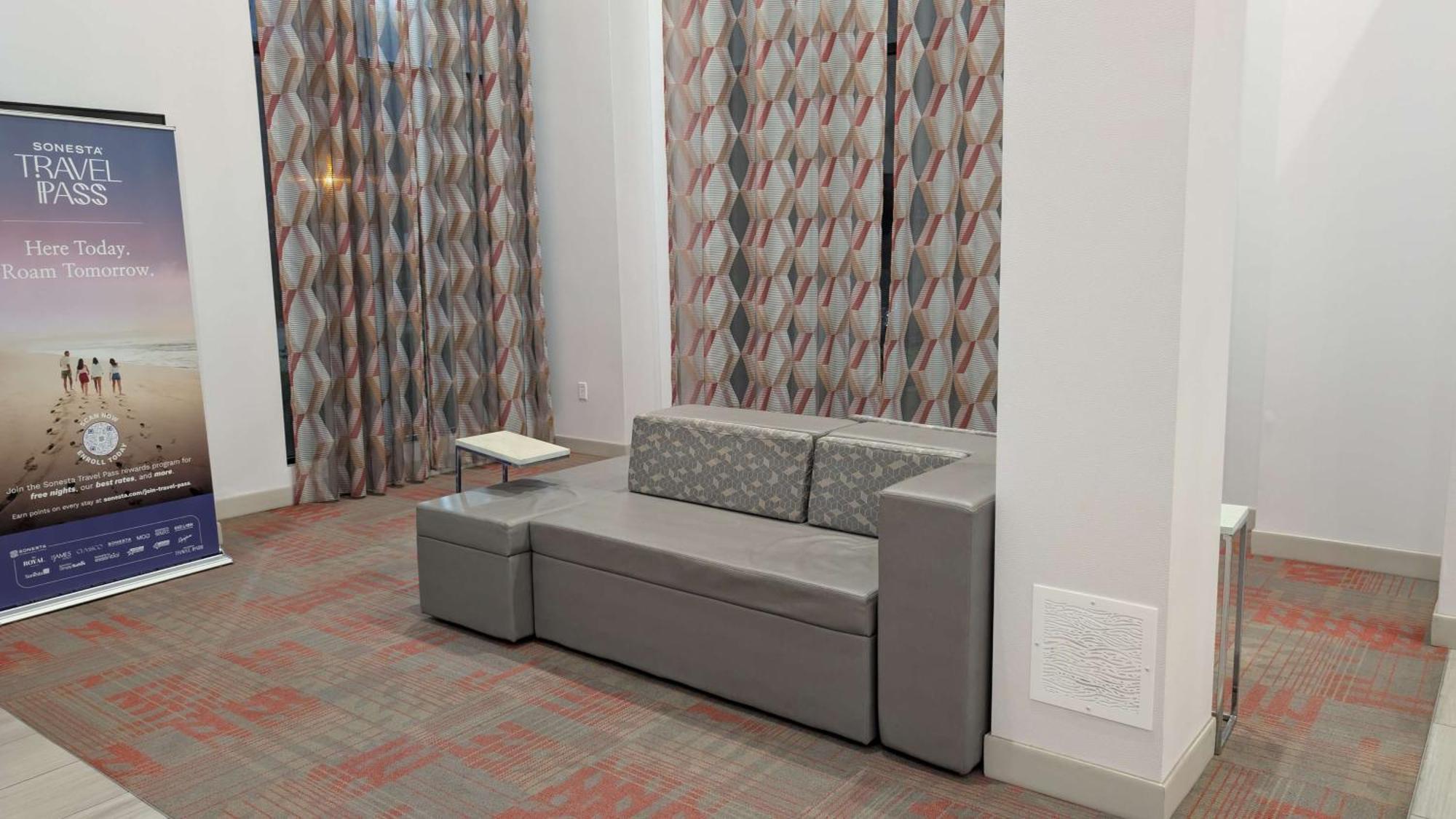 Sonesta Essential Columbus Hotell Exteriör bild